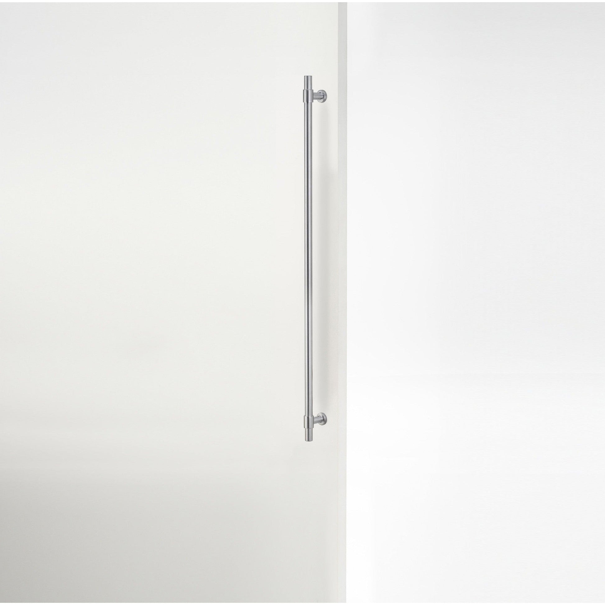 Iver Pull Handle Helsinki Brushed Chrome CTC900mm