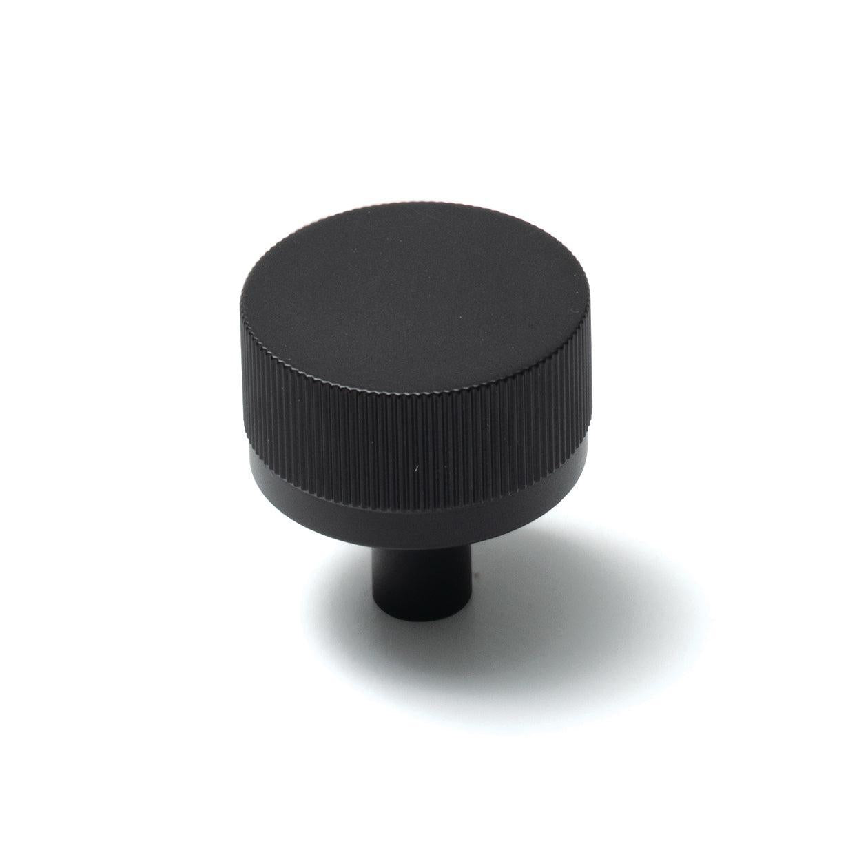 Momo Bellevue 35mm Lined Cupboard Knob Matt Black